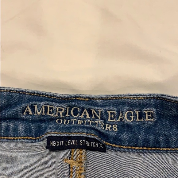 American Eagle Stretch mid-rise shorts - Picture 2 of 3